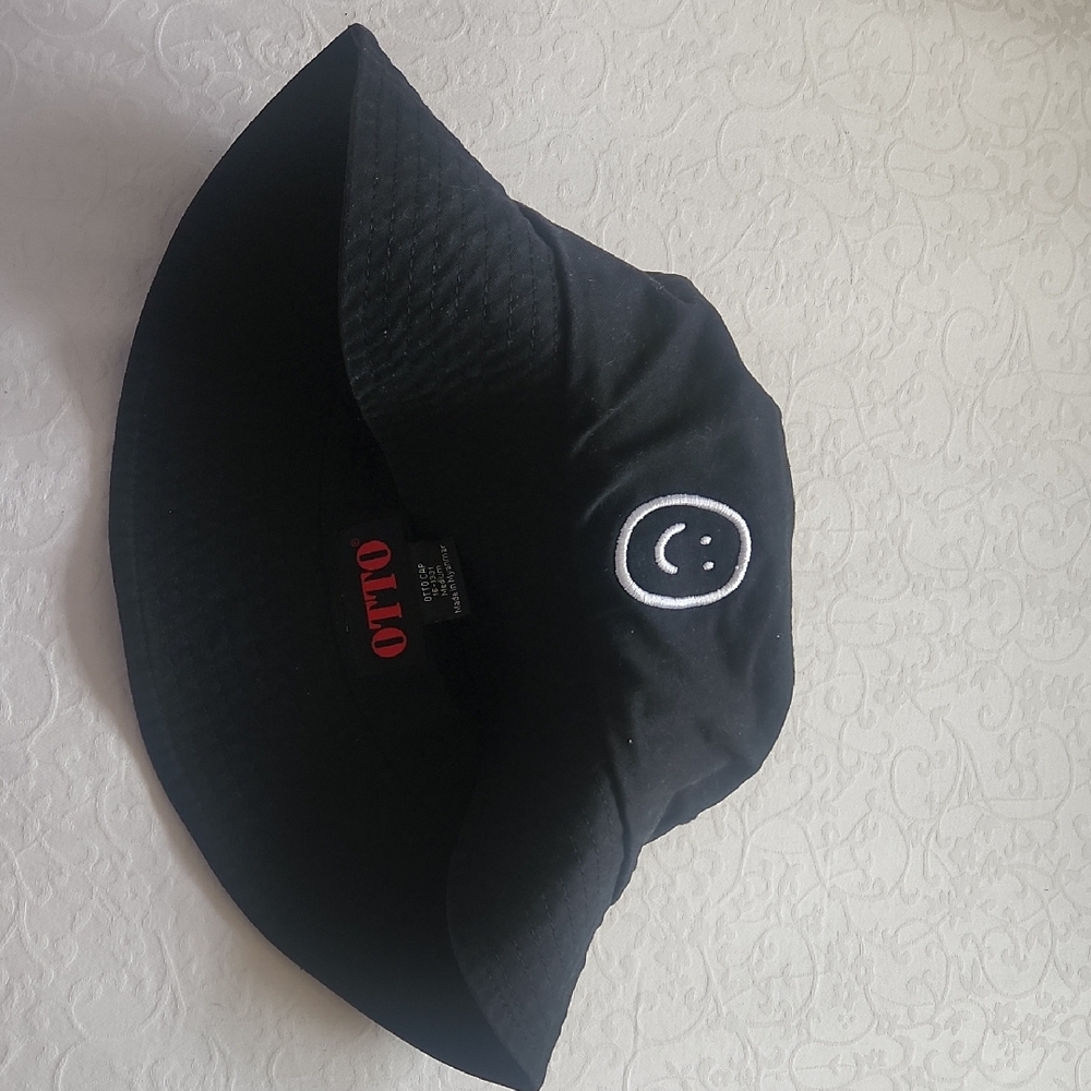 OTTO Black Bucket Hat